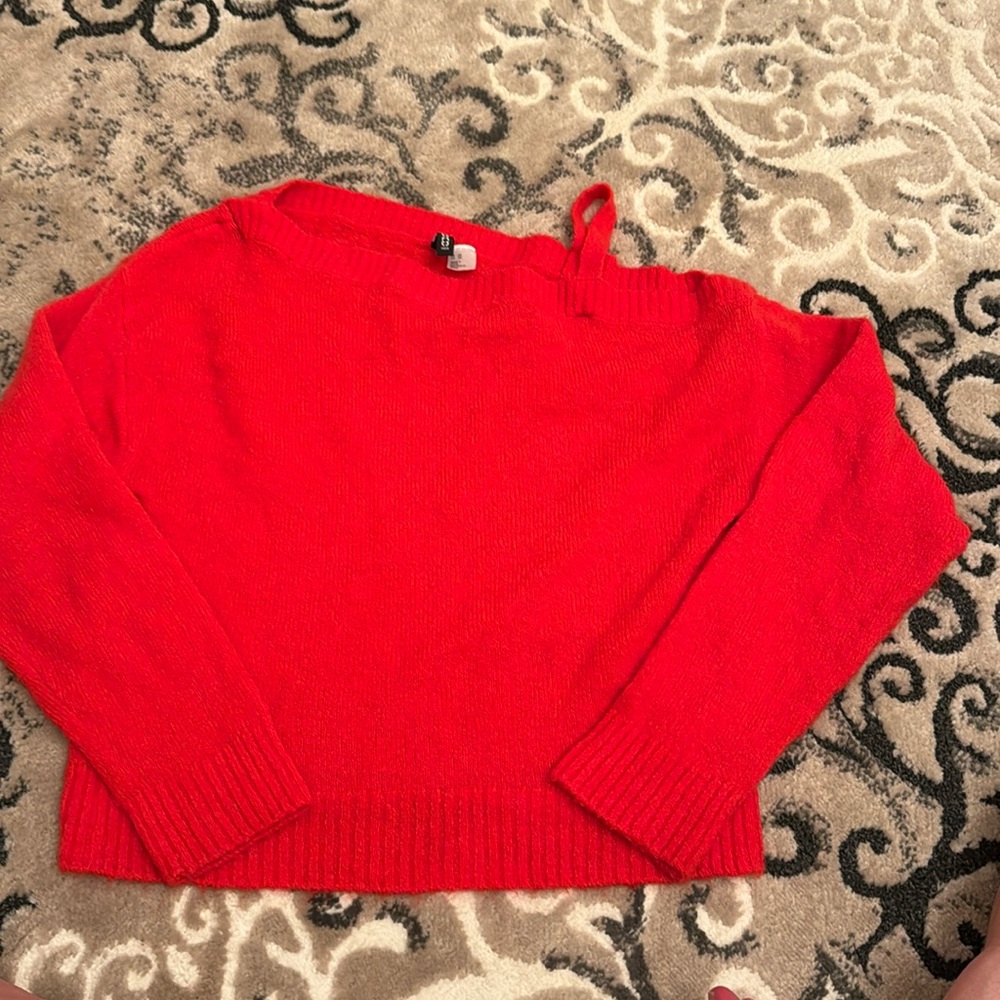 SUPER CUTE OFF THE SHOULDER SWATER ADULT XS NWOT